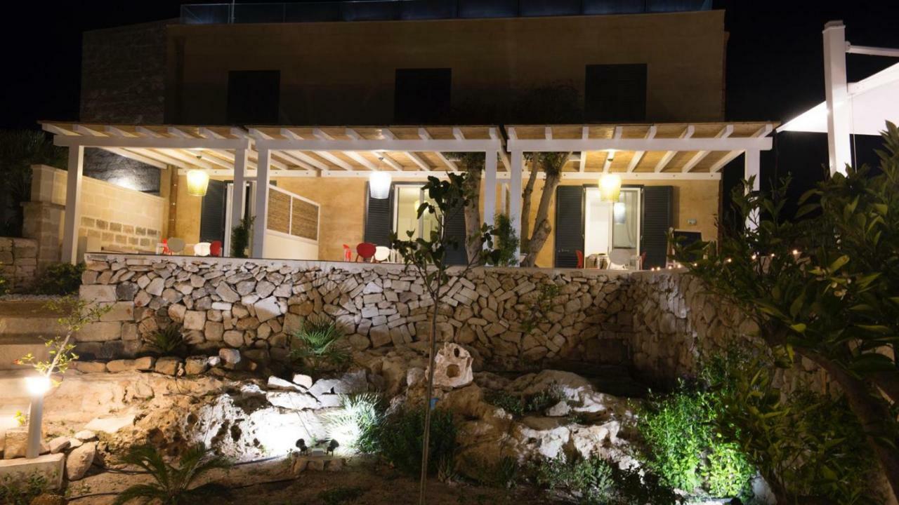 Le Suites Del Carrubo Favignana Exteriör bild