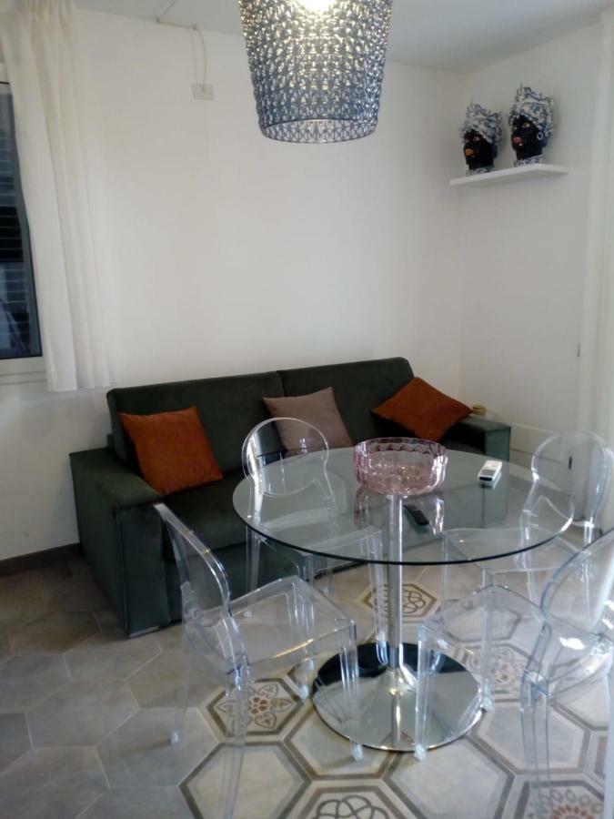 Le Suites Del Carrubo Favignana Exteriör bild