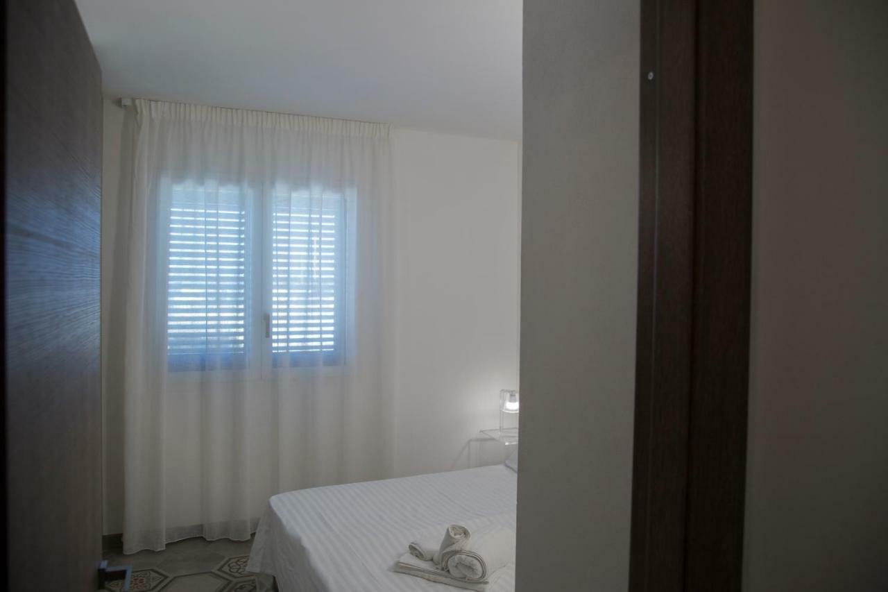 Le Suites Del Carrubo Favignana Exteriör bild