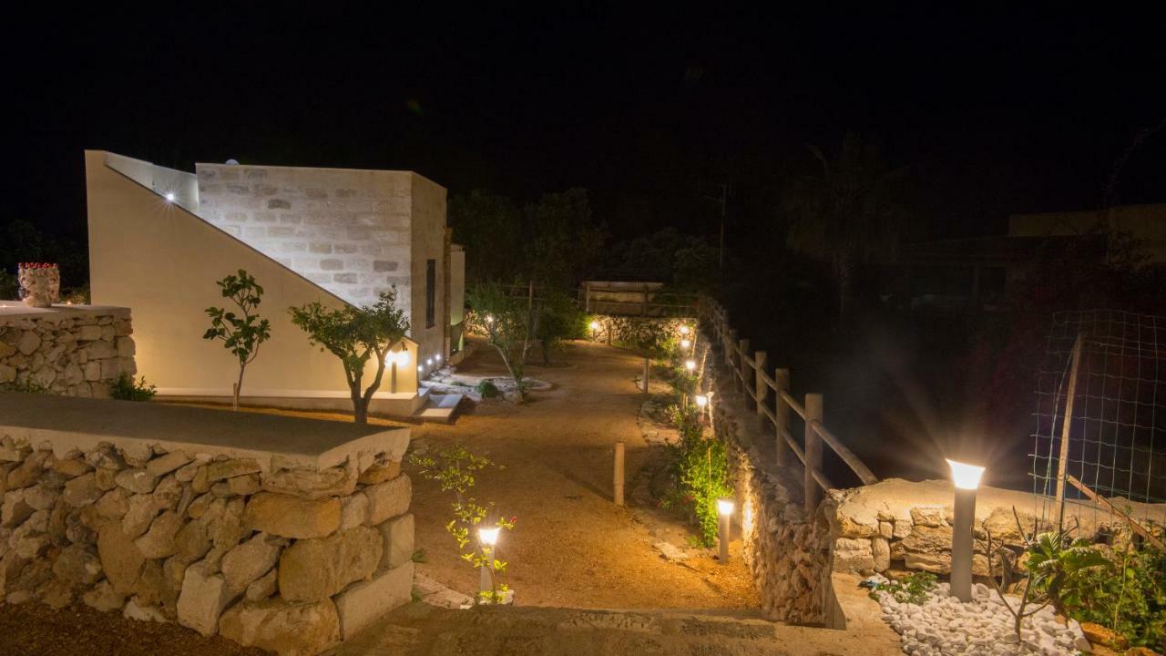 Le Suites Del Carrubo Favignana Exteriör bild