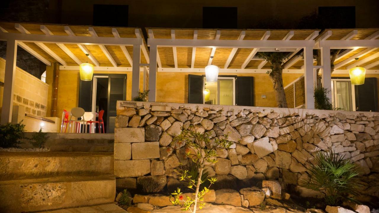 Le Suites Del Carrubo Favignana Exteriör bild