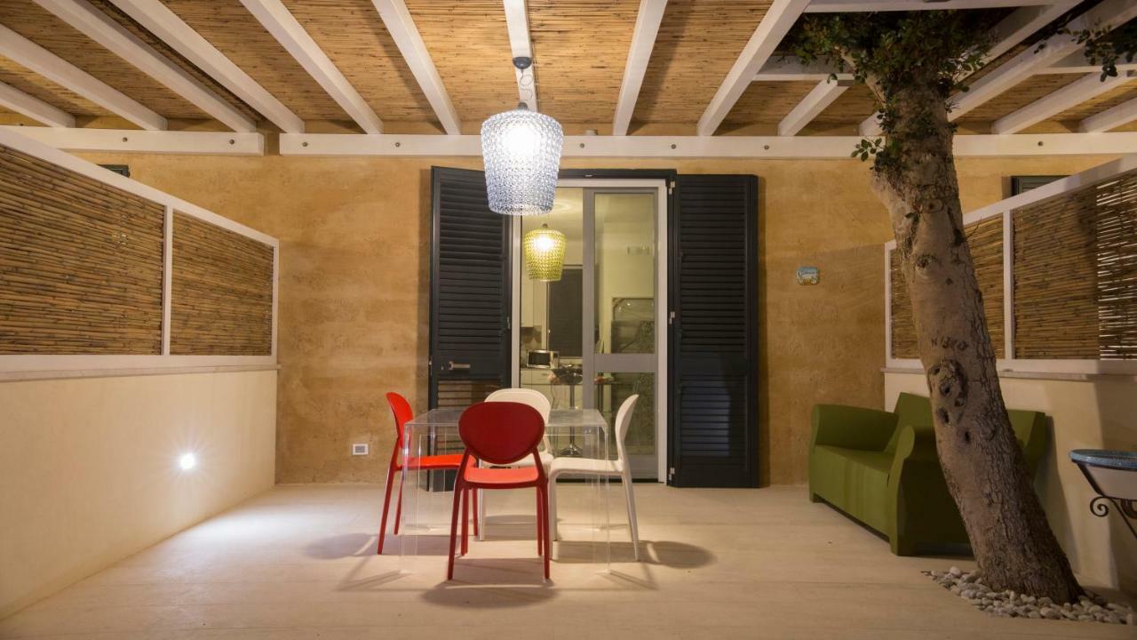 Le Suites Del Carrubo Favignana Exteriör bild
