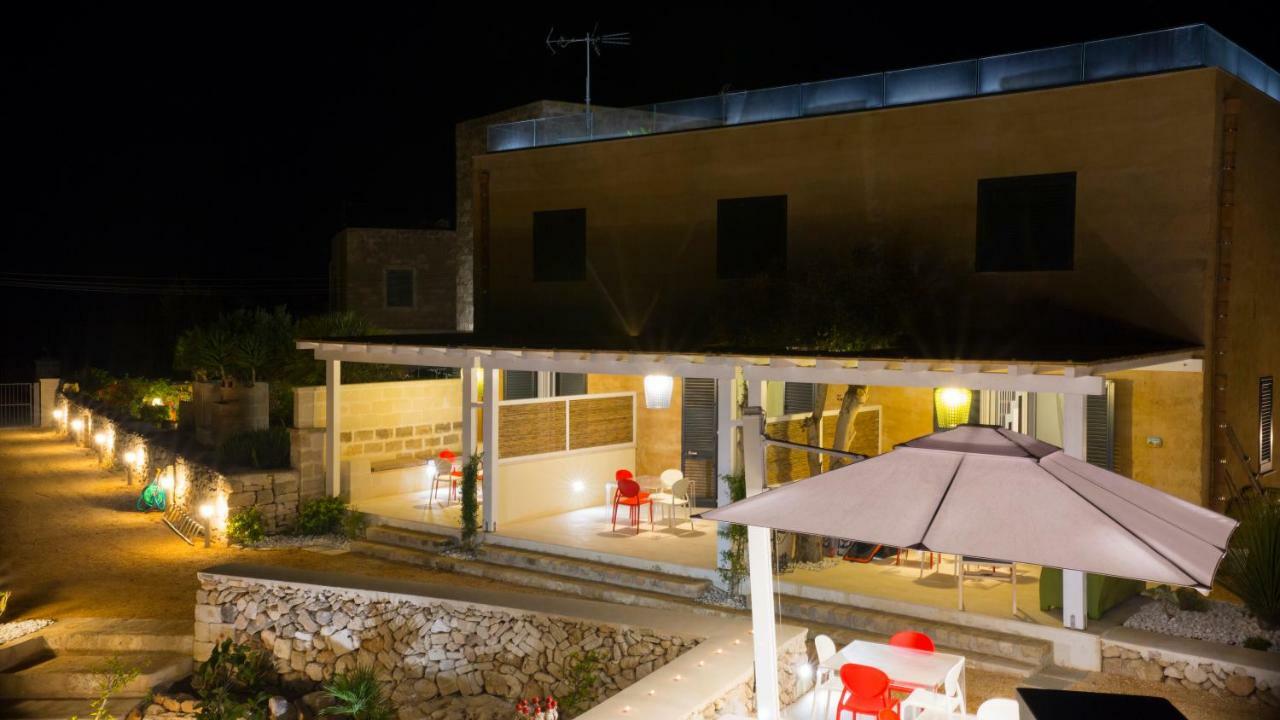 Le Suites Del Carrubo Favignana Exteriör bild