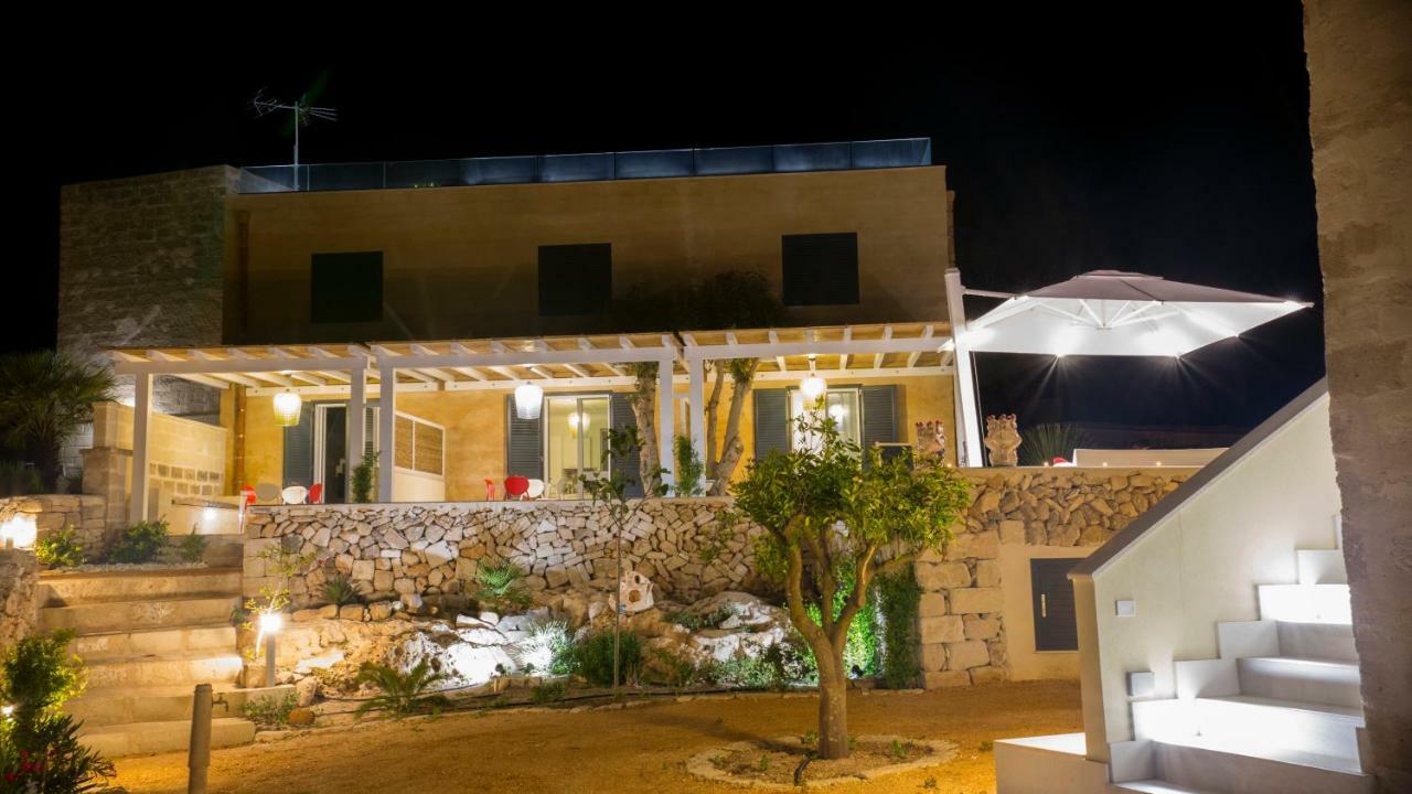 Le Suites Del Carrubo Favignana Exteriör bild