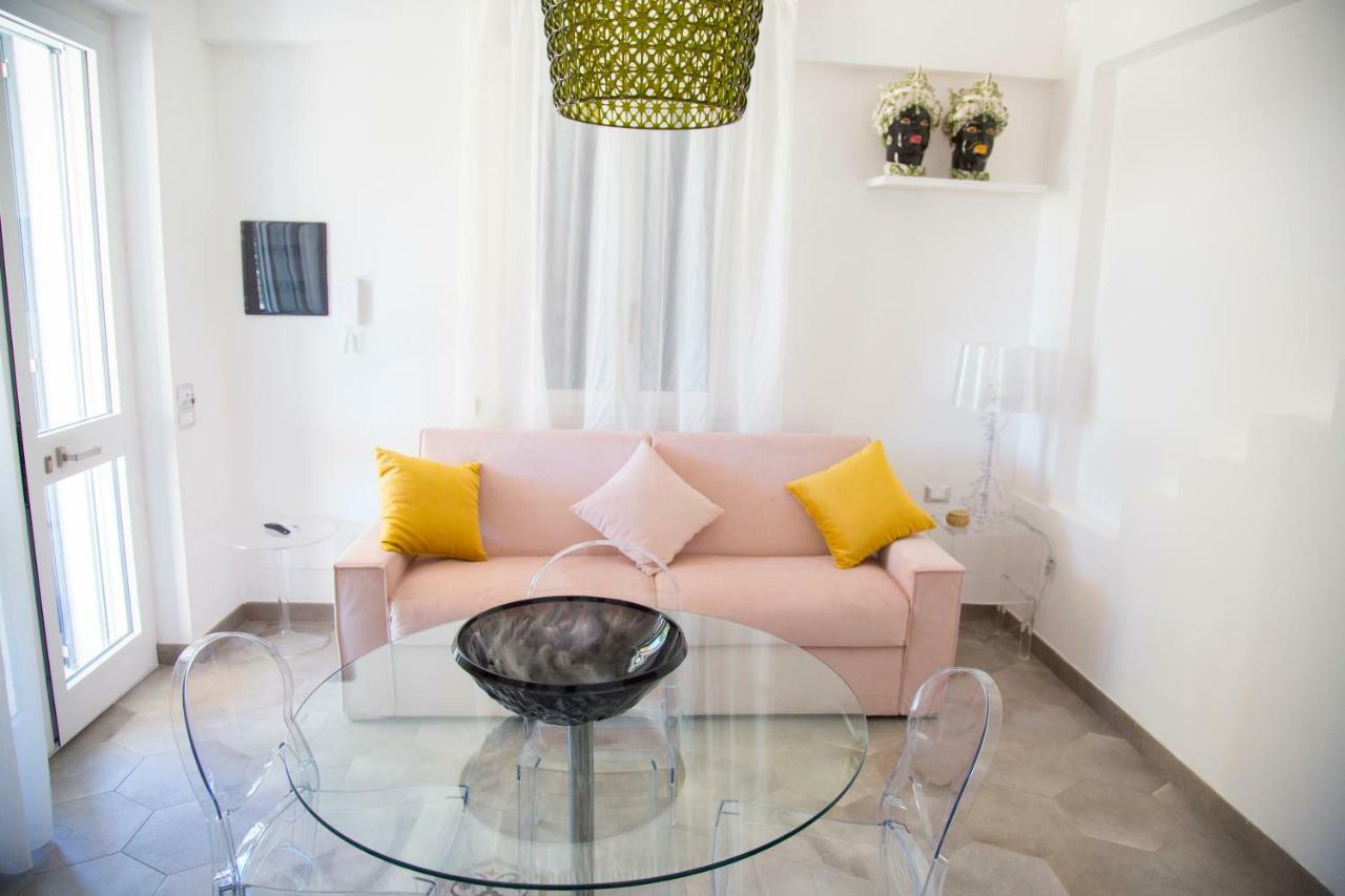 Le Suites Del Carrubo Favignana Exteriör bild